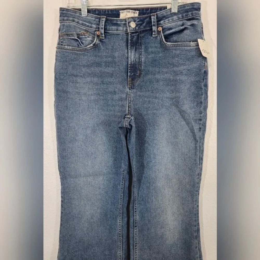 *NEW* We The Free Curvy Vintage High Rise Flare Jeans Hippie Boho Festival, 31 - Picture 2 of 9
